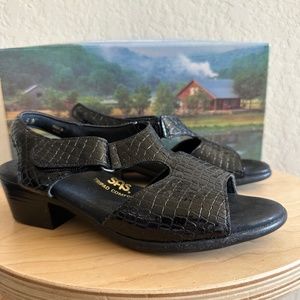 SAS Tripad Comfort Suntimer Sling Back Sandals Women's Black Patent Croc Size 5